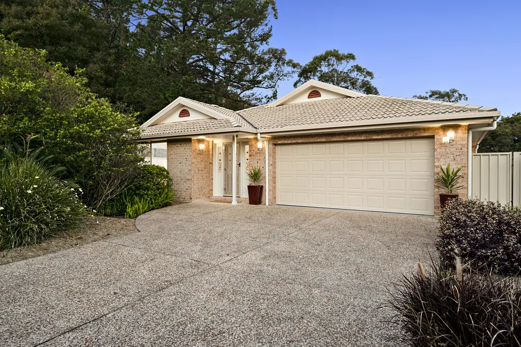 1/4 Conifer Close, Charlestown, NSW 2290