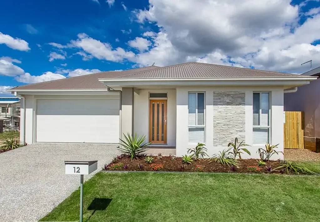 4 Bedroom Home in the Rise Estate