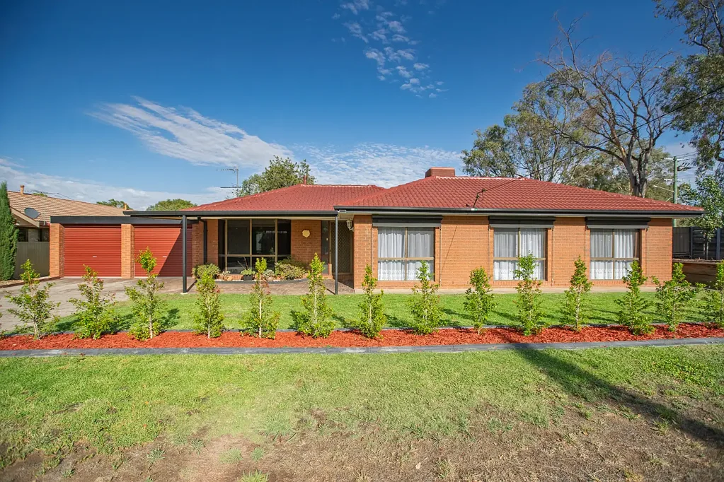 1 Kimberley Court, Lavington, NSW 2641
