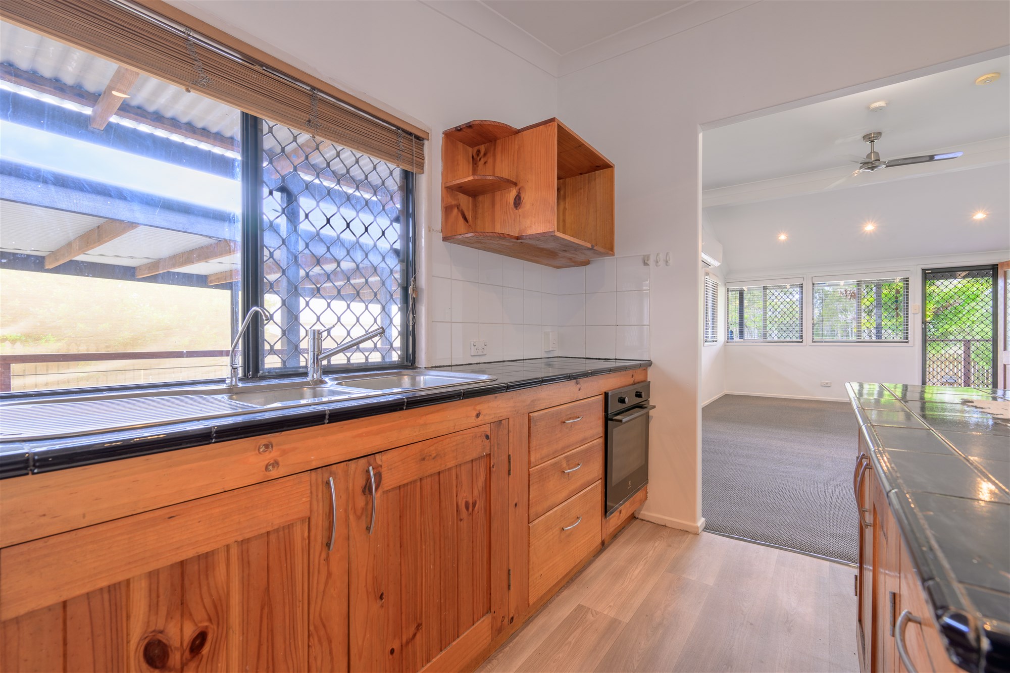 29 FRENCH ST, SOUTH GLADSTONE QLD 4680, 0部屋, 0バスルーム, House