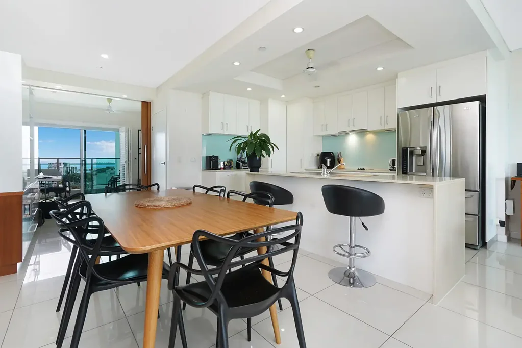 1525/27 Woods Street, Darwin City, NT 800