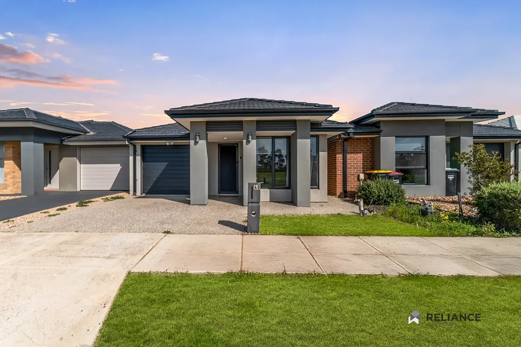 Harkness 3બેડરૂમ A Beautiful Family Home Opposite the Park – Perfect First Home or Investment!