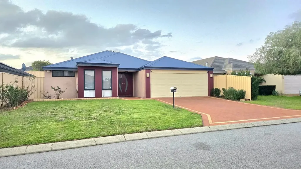 4x2 House in Bertram with Alfresco