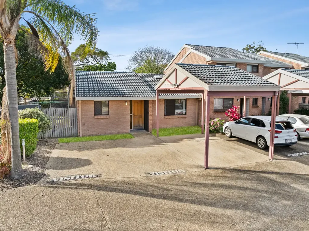 Capalaba 2部屋 STUNNING LOWSET TOWNHOUSE
