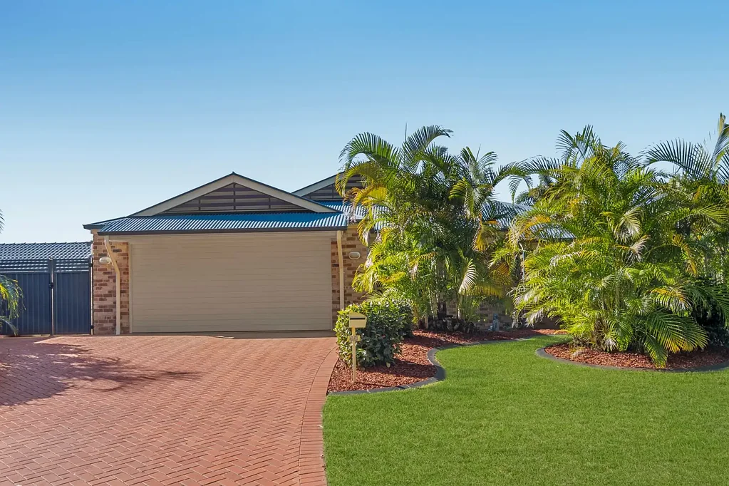 Spacious Family Home with Pool, Multiple Living Areas & Separate Retreat