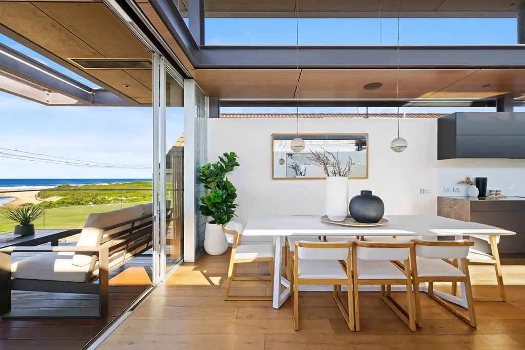 North Curl Curl 4 Bedroom Architectural mastery meets coastal luxury in tightly held street