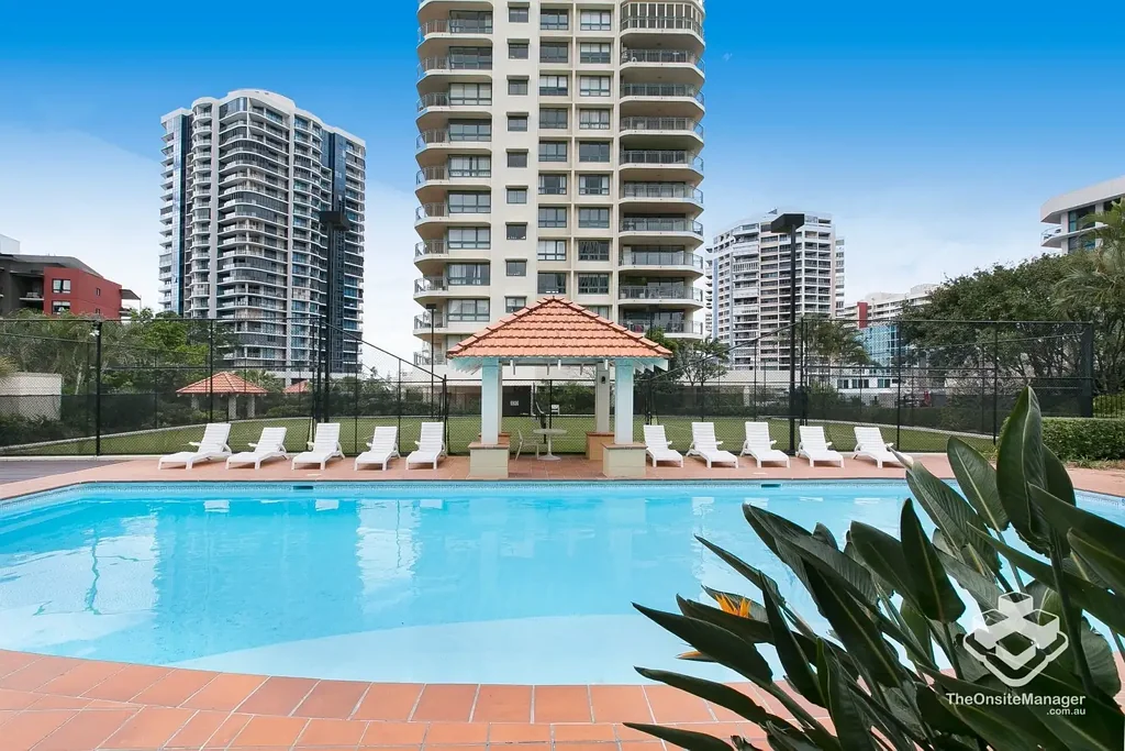 2 BEDROOM 2 BATHROOM APARTMENT - UNFURNISHED AVAILABLE NOW