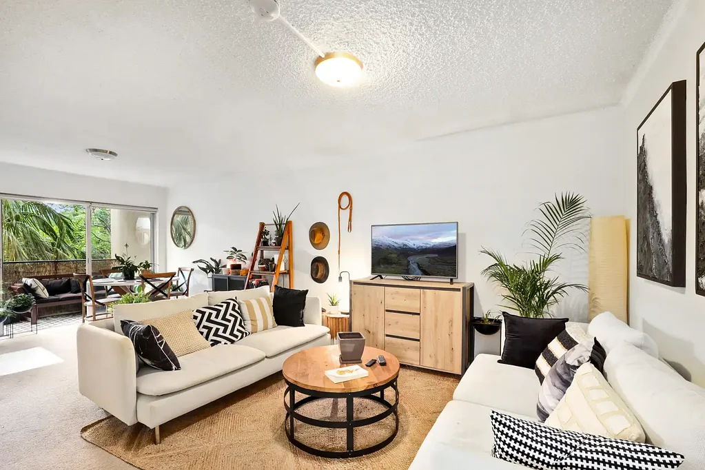 Spacious One bed apartment in Central Location
