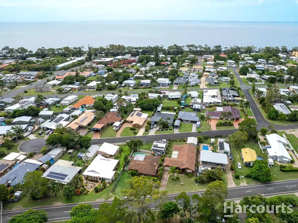Torquay 4ห้องนอน IDEAL FOR DUAL LIVING- WALK TO THE BEACH