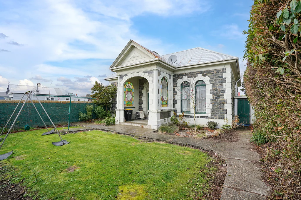 Appleby 4Moenga 3 for the price of 1- Investors this is for you!