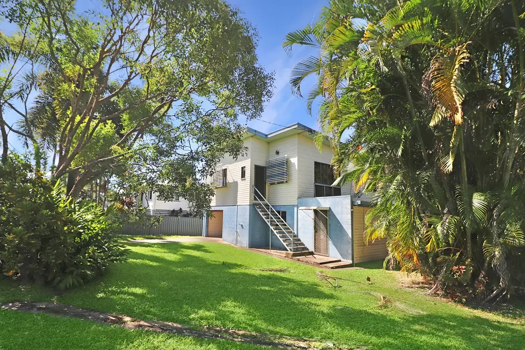 32 Marina Parade, Ingham, QLD 4850