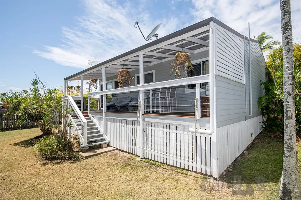 Bargara 2房  Coastal Charm on a Generous Block – Perfect Entry into Bargara Living