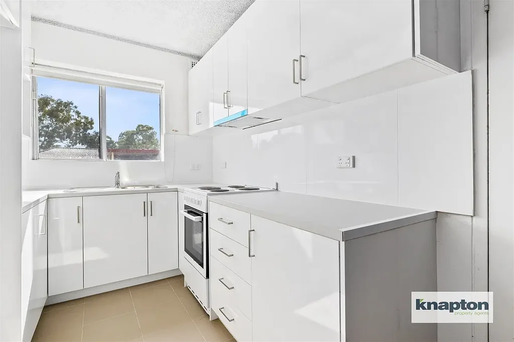 8/261 King Georges Road, Roselands, NSW 2196