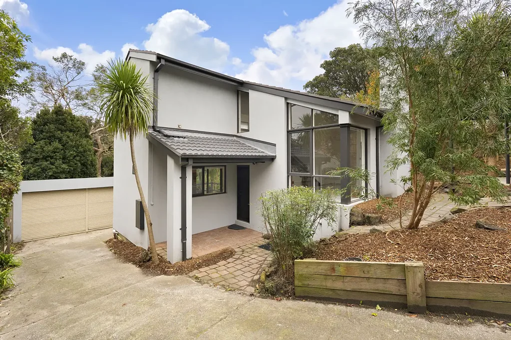 Stylish Renovated Family Home in the Frankston High School Zone