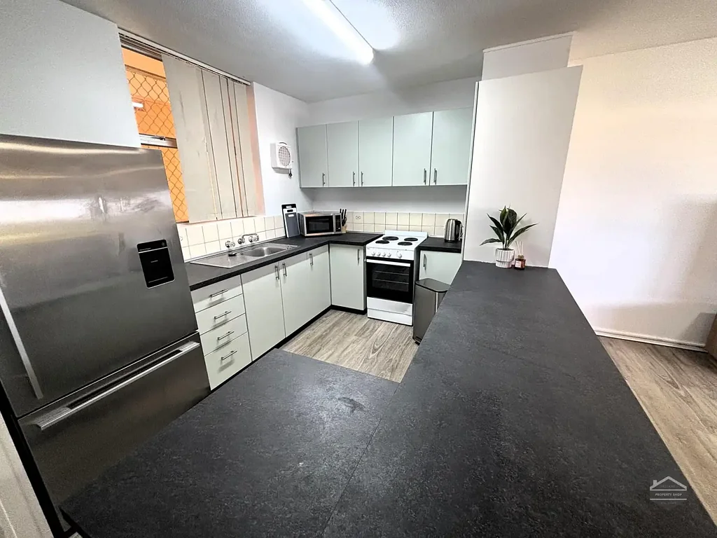 Renovated , Fully Furnished Modern Unit