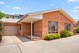 17/37 Derrima Road, Queanbeyan