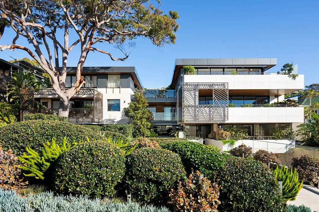 Mosman 3房 豪华海滨生活，尽享 Balmoral 美景 Luxury Beachside Living with Balmoral Views
