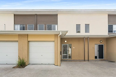 Kingston 3 Slaapkamer Modern & Move-In Ready Townhouse in the Heart of Kingston