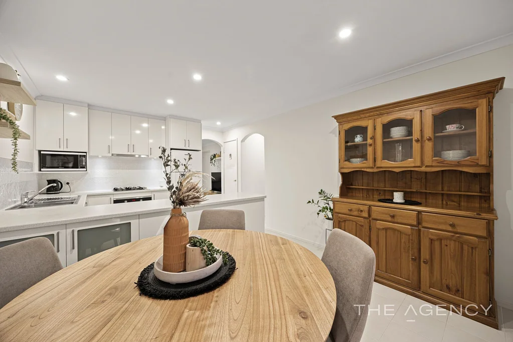 4/12 Philmore Crescent, Kardinya, WA 6163