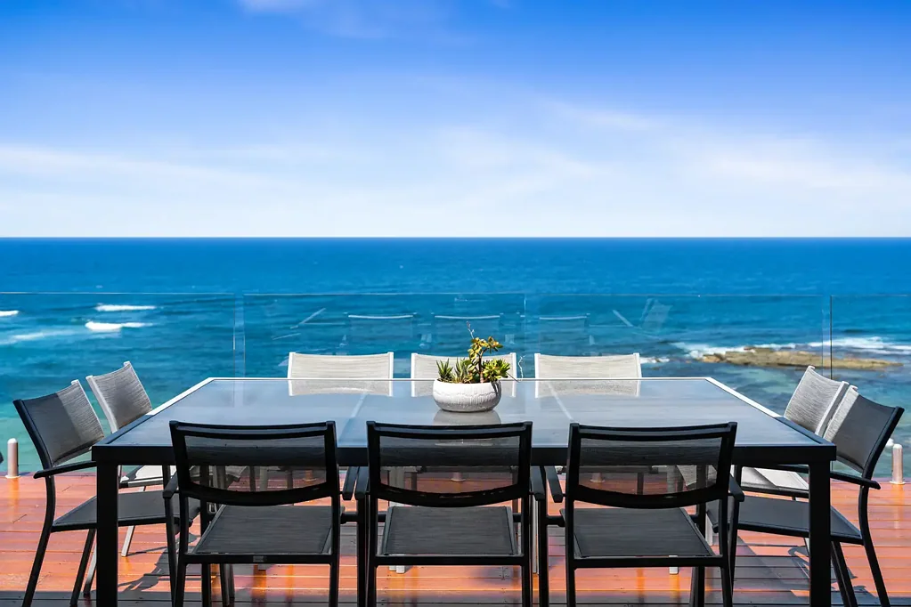 Forresters Beach 4Zimmer Absolute Beachfront Position with Private Stairs to the Beach
