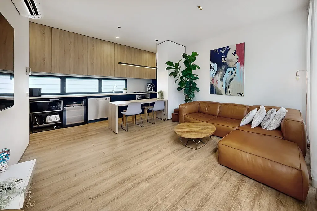 Immaculate 2-Bedroom Townhouse with Rooftop Retreat and Modern Features