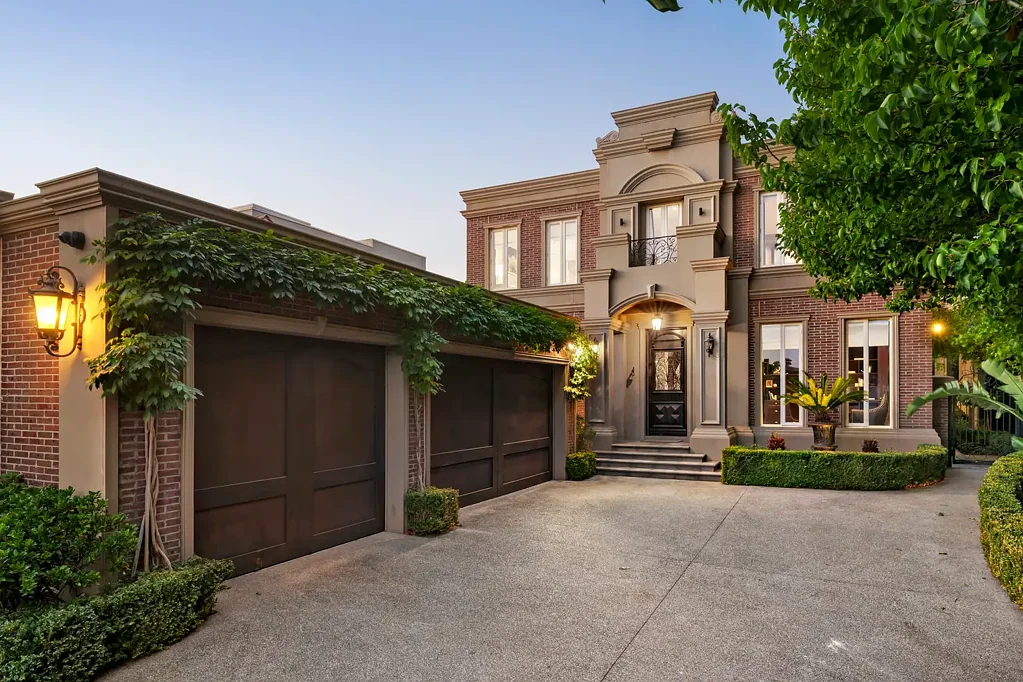 987 Toorak Road, Camberwell, VIC 3124