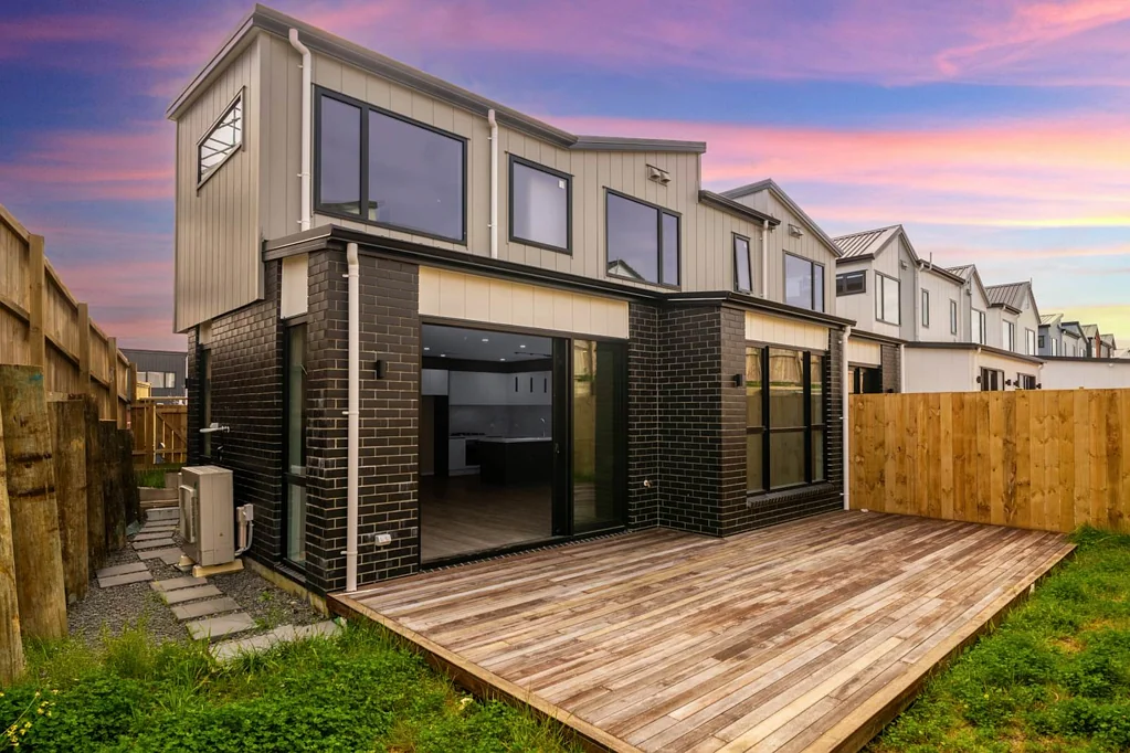 32B Hearth Street, Flat Bush, Manukau City, Auckland