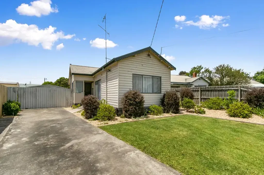 The Perfect Blend Of Space & Convenience - Right Here In Traralgon