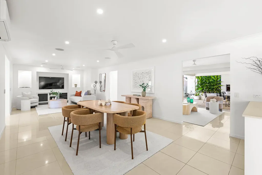 14 Vaucluse Place, Bundall, QLD 4217