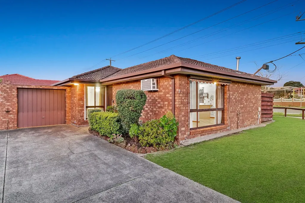 Keysborough 3房 简介：Keysborough罕见的3卧室单元房，无业主委员会！ The Brief: Rare 3 bedroom unit in Keysborough, No owners corporation!