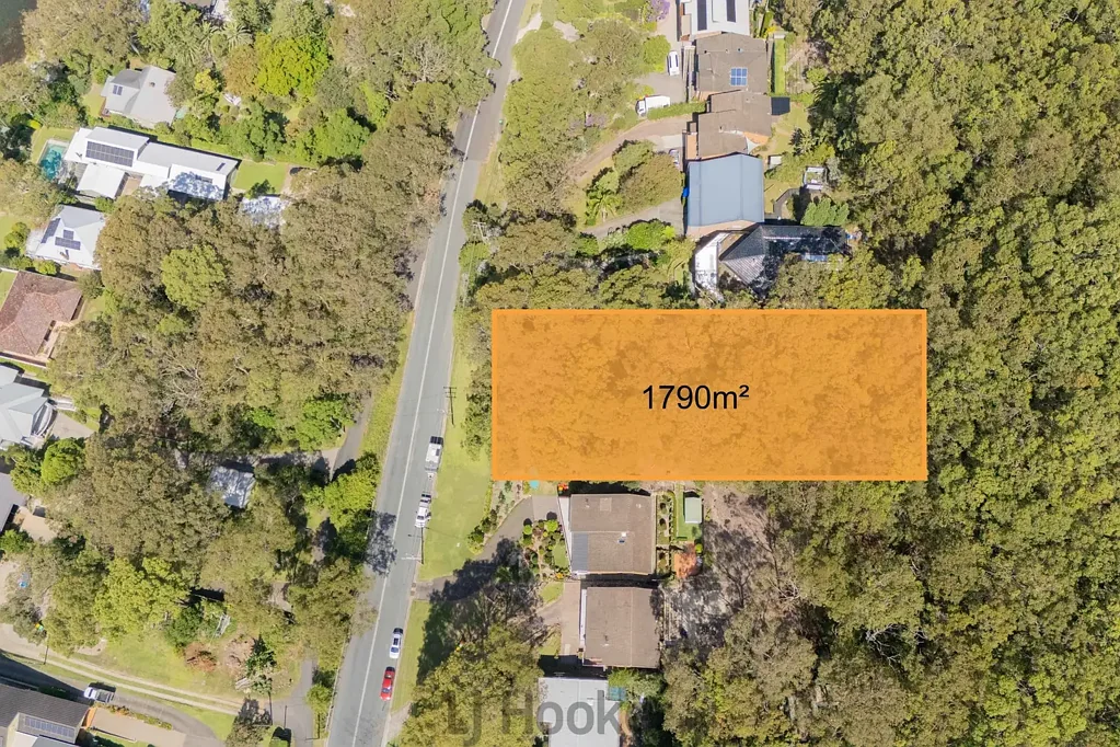 Coal Point  THE LAST OF ITS KIND - NOW WITH DA APPROVAL FOR THREE DWELLINGS!