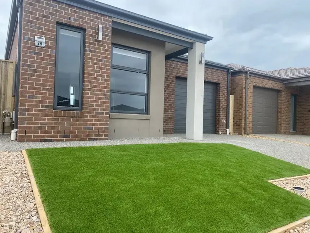Spacious, Stylish and Ideally Located! APPLICATIONS NOW OPEN