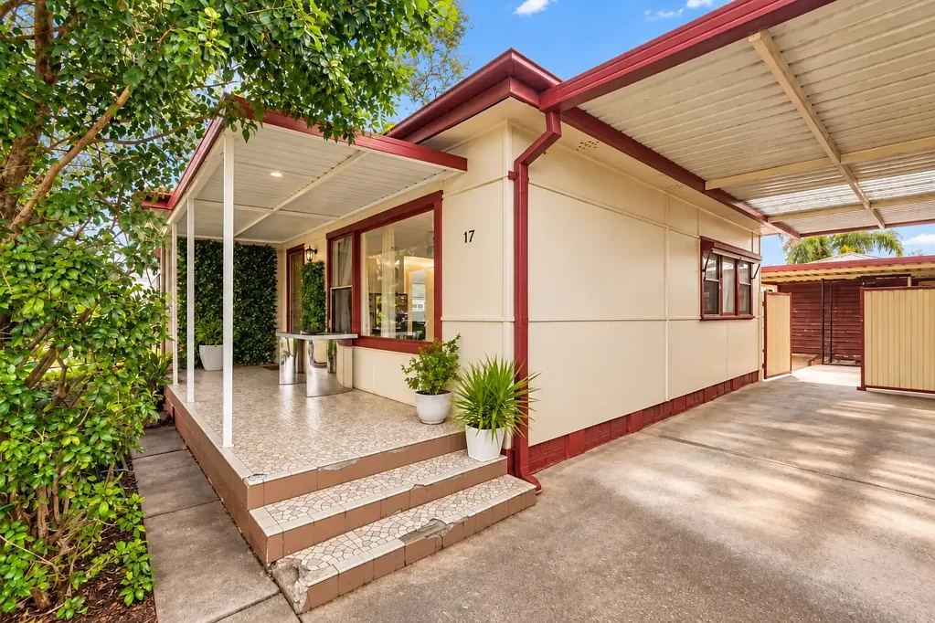 Moorebank 3Phòng ngủ Opportunity Awaits