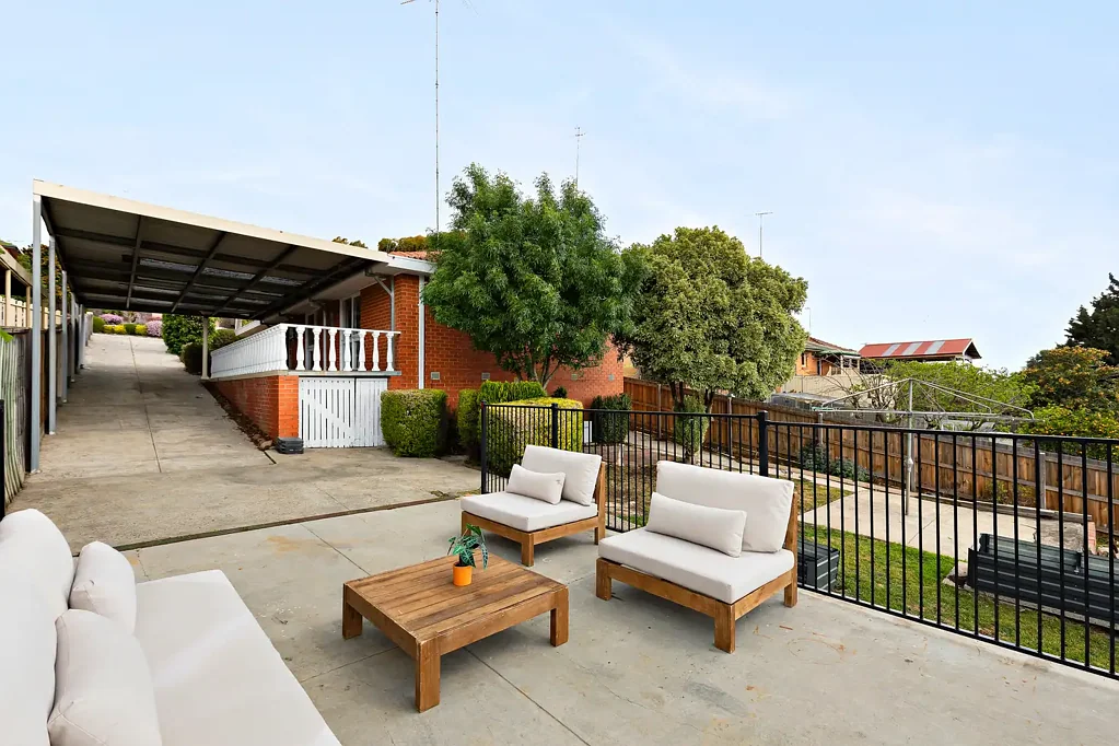 30 Valley Crescent, Glenroy, VIC 3046