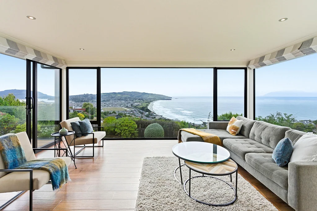 Saint Clair 5房  Elevated Spacious Living with Ocean Panoramas & Sunrises
