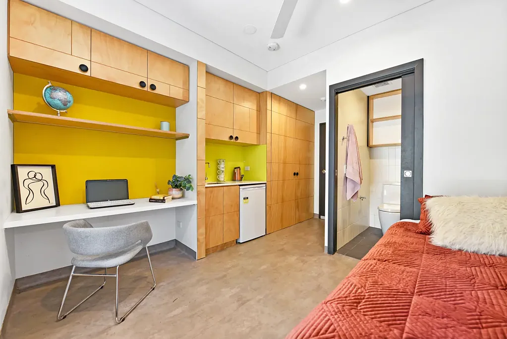 Modern Studios , Directly across from UNSW entrance, - Rent includes Electrcity, Water,  and Internet