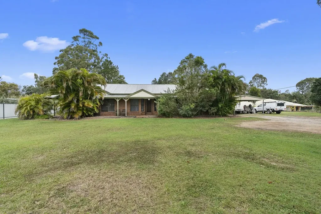 Upper Caboolture 4Moenga Country & Convenience!