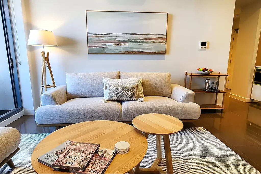 Stylish one bedroom apartment in award winning Divercity complex
