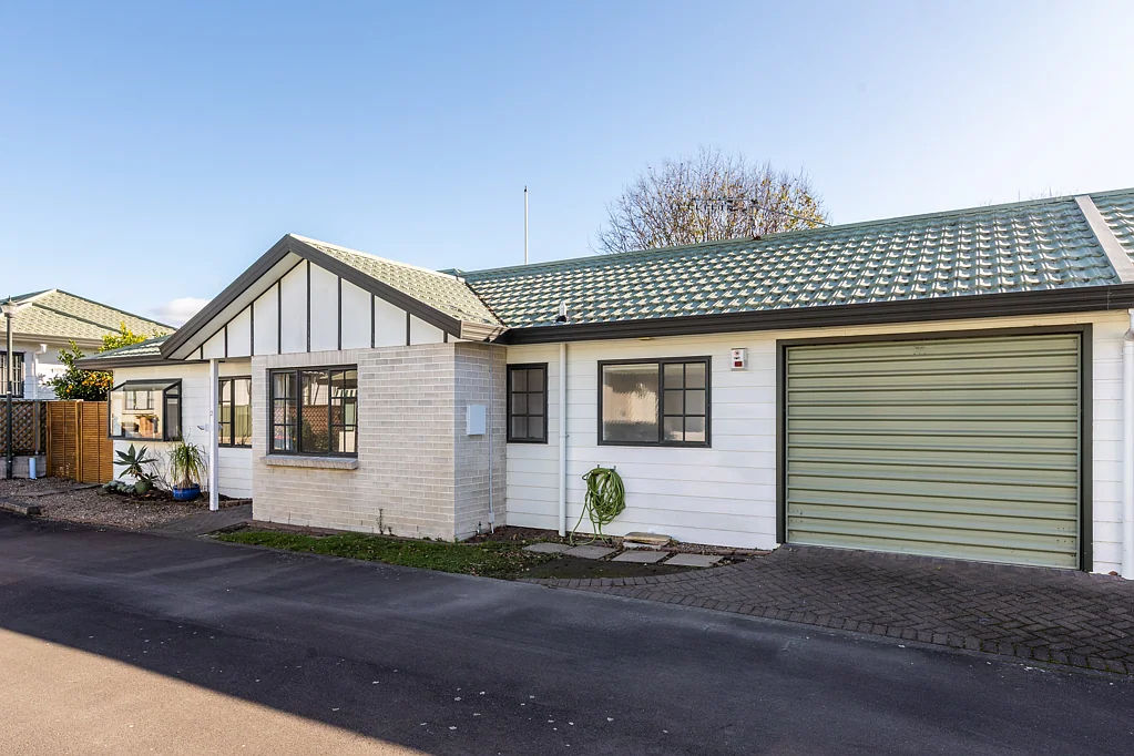 2/2A Spriggs Crescent, Greenmeadows, Napier, Hawke's Bay