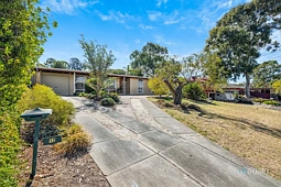 12 Waterview Crescent, O'Halloran Hill