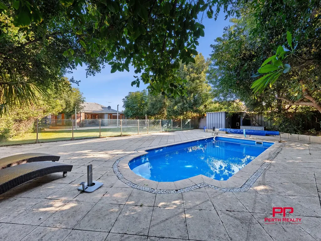 Manning 3 Bedroom Character Family Home sitting on a HUGE Block! - Pool, Alfresco Entertaining & Prime Manning Location