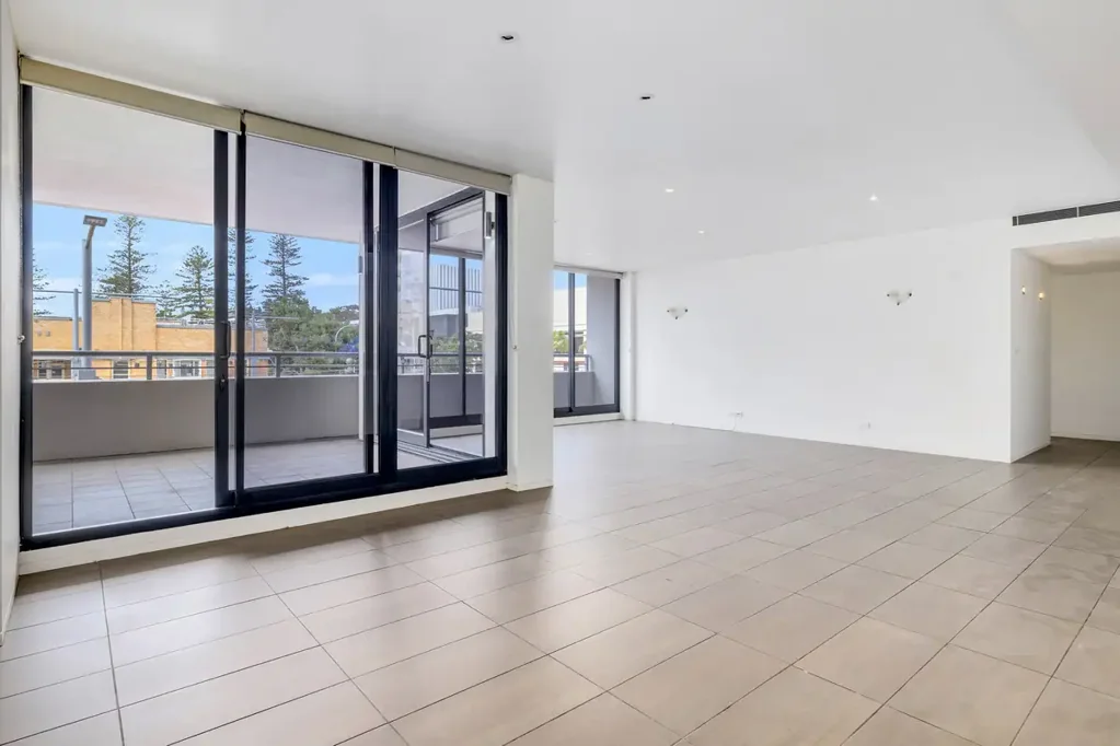 Three-Bedroom Apartment in the Heart of Port CBD