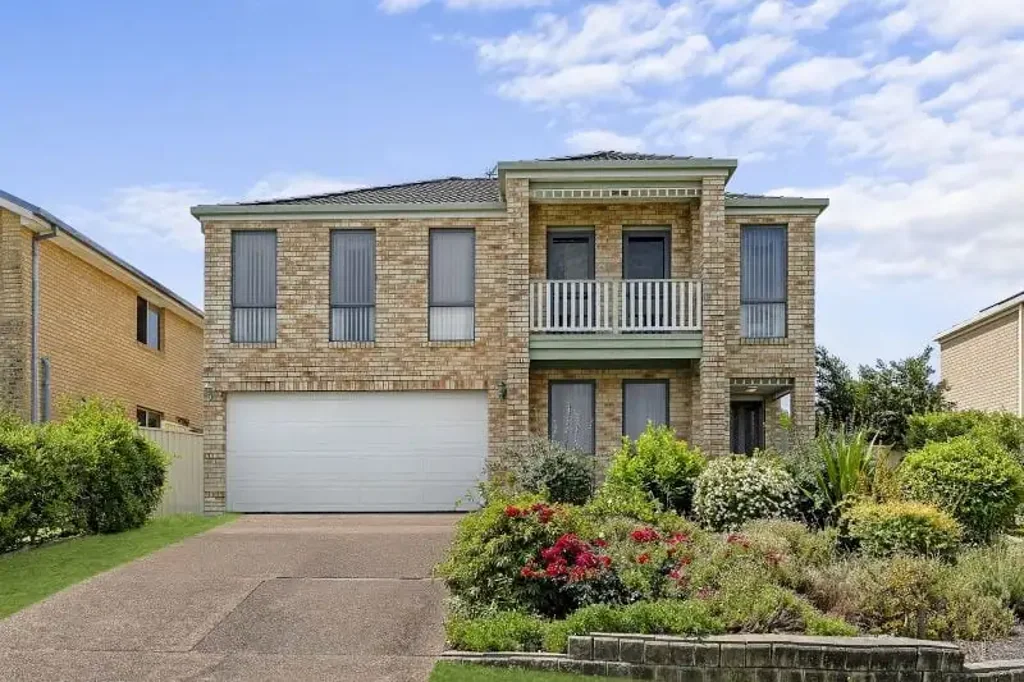 20 Belyando Crescent, Blue Haven, NSW 2262
