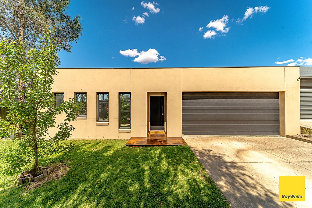 54 Kingston Drive, Eaglehawk, VIC 3556