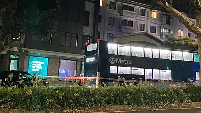 奥克兰公交发生捅人事件，一人重伤