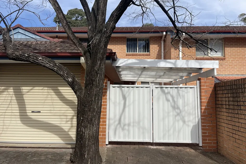 PRIME LOCATION WITH EVERYTHING AT YOUR DOORSTEP