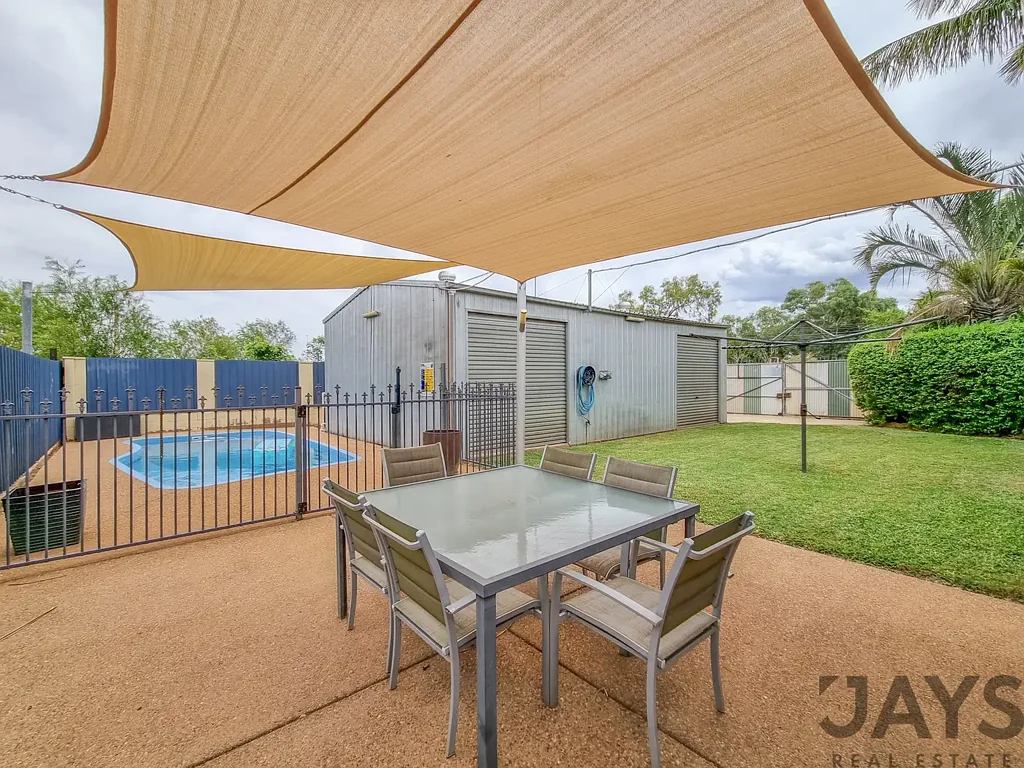 Mount Isa 4ਬੈੱਡਰੂਮ Spacious Family Home with all the bells and whistles!