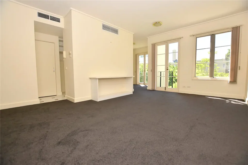 Perfectly Positioned City Pad with Two Balconies! L/B