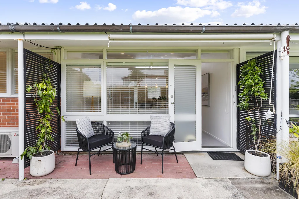 Devonport 2房  Sunny, Stylish, Sixties Charm