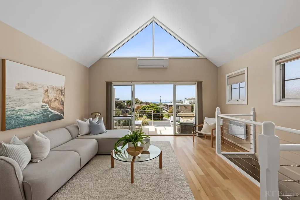 Ocean Grove 3房  Ocean View Retreat In The Heart Of Town